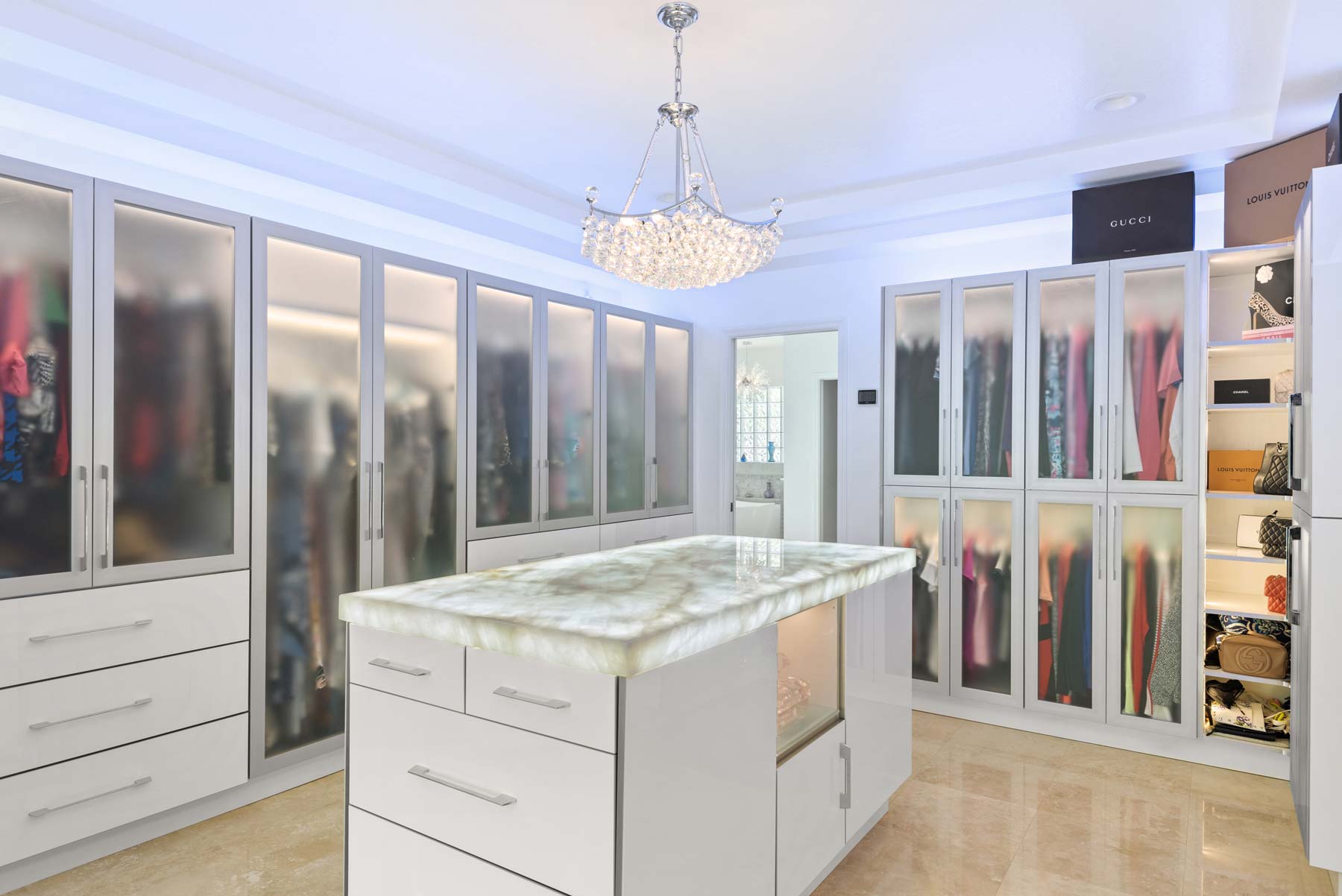sw-kitchens-closet-01