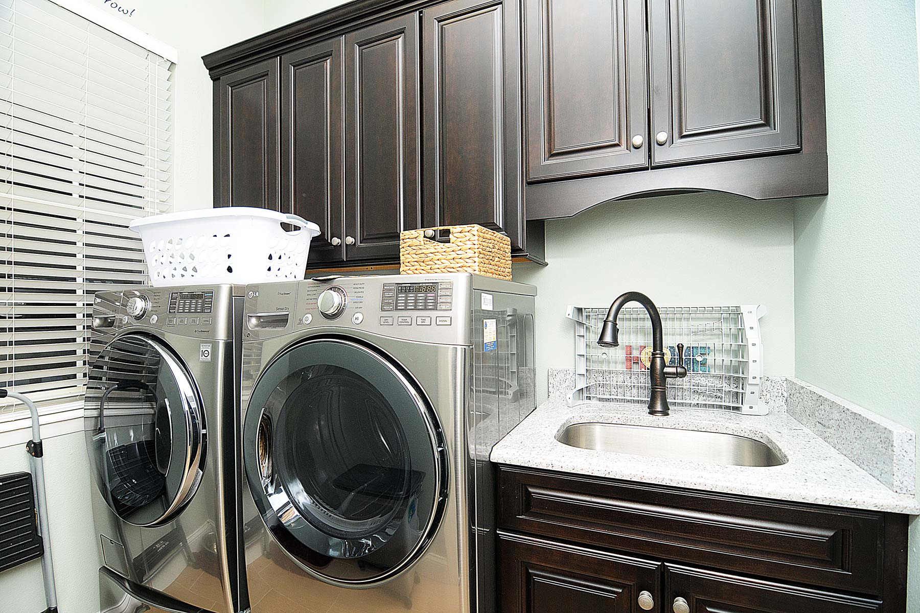 sw-kitchens-laundry-01