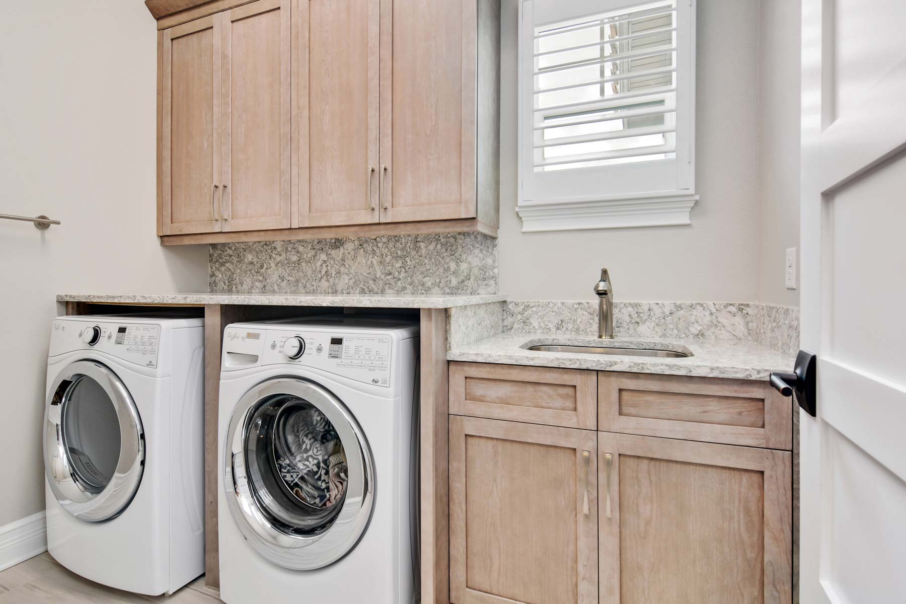 sw-kitchens-laundry-02