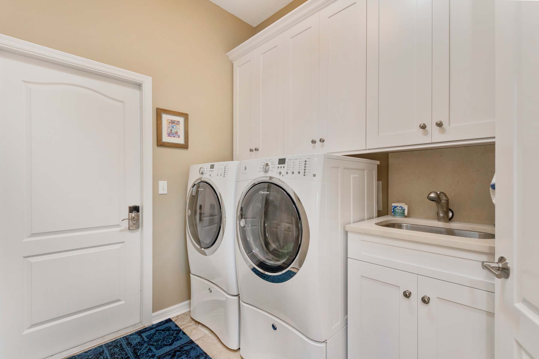 sw-kitchens-laundry-11