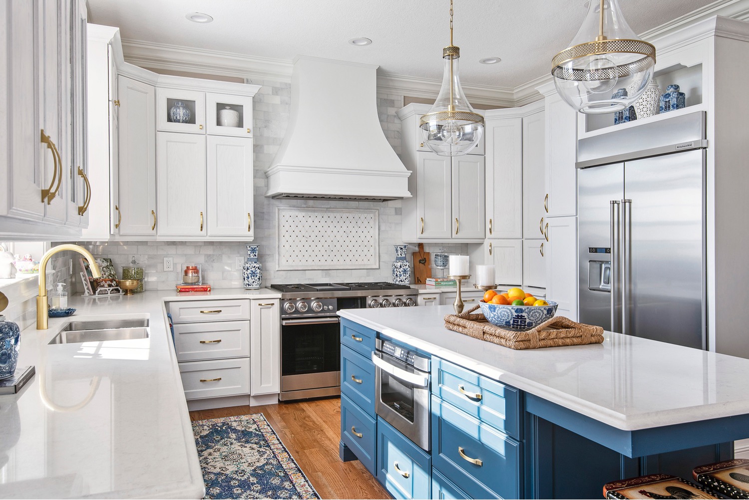 5-Inspiring-Kitchens-Picture2 farmhouse kitchen with blue island in longwood fl