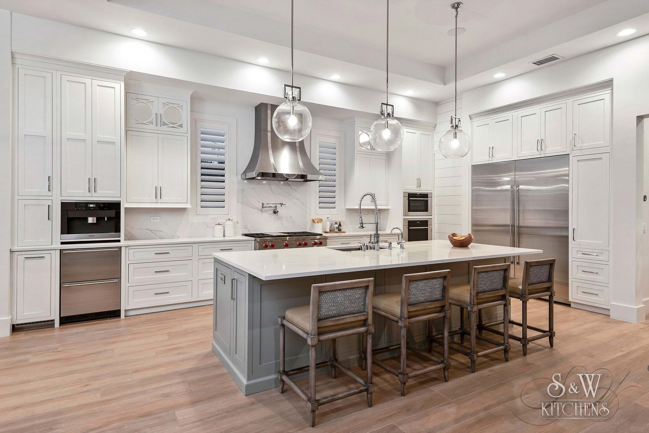 12-27-22-5-Stunning-White-Kitchens-Youll-Love-P5 warm, neutral farmhouse kitchen remodel in winter park, fl