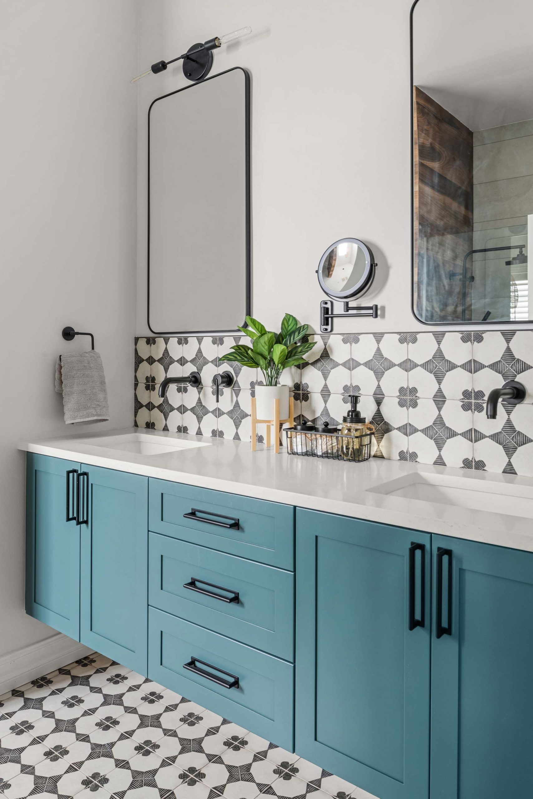 Blog-P10-SW-Miller-Kitchen-1-rev fun blue vanity in Seminole County, Fl