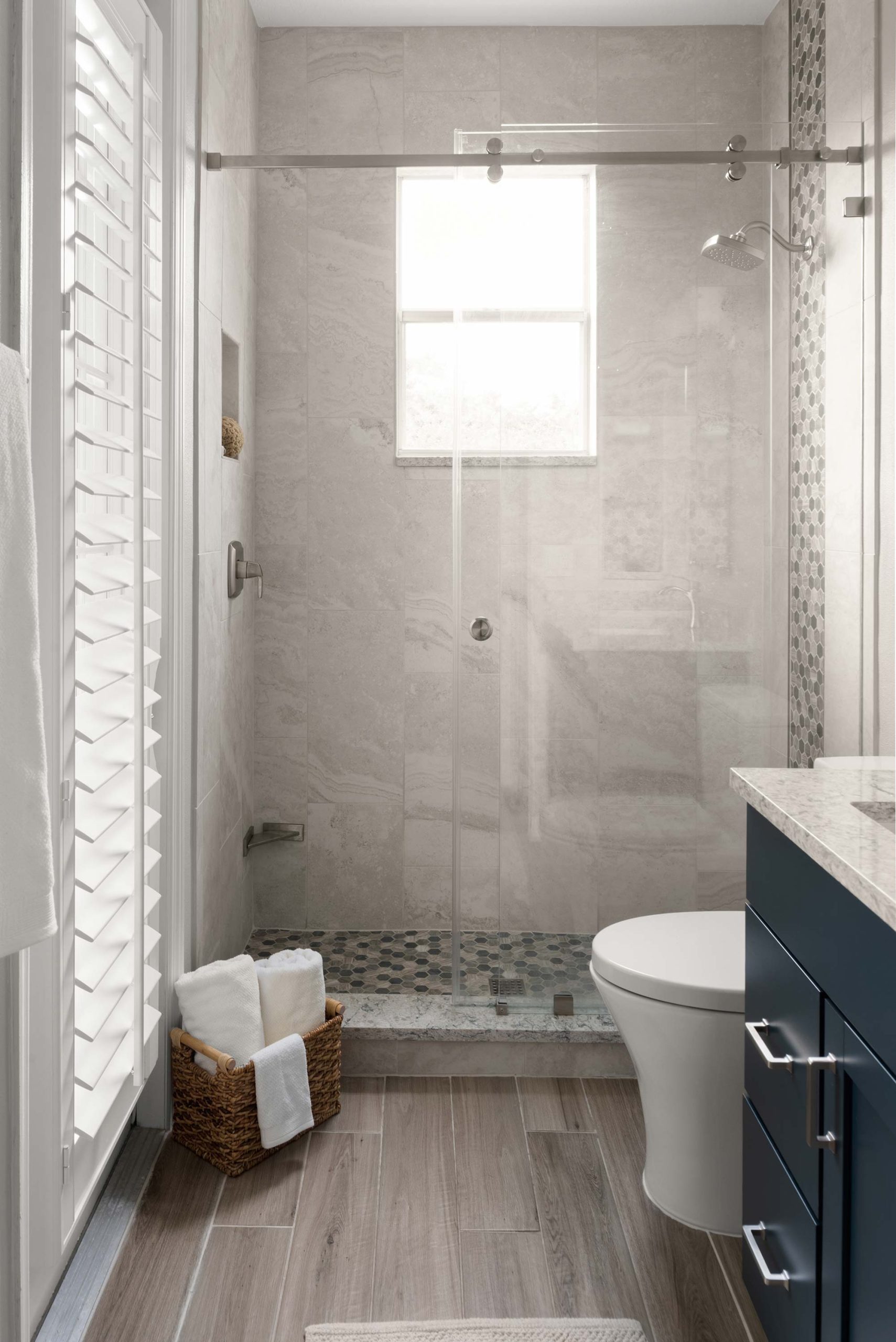 Blog-P13-S_W-Anez-Bath-02 blue vanity in winter park fl
