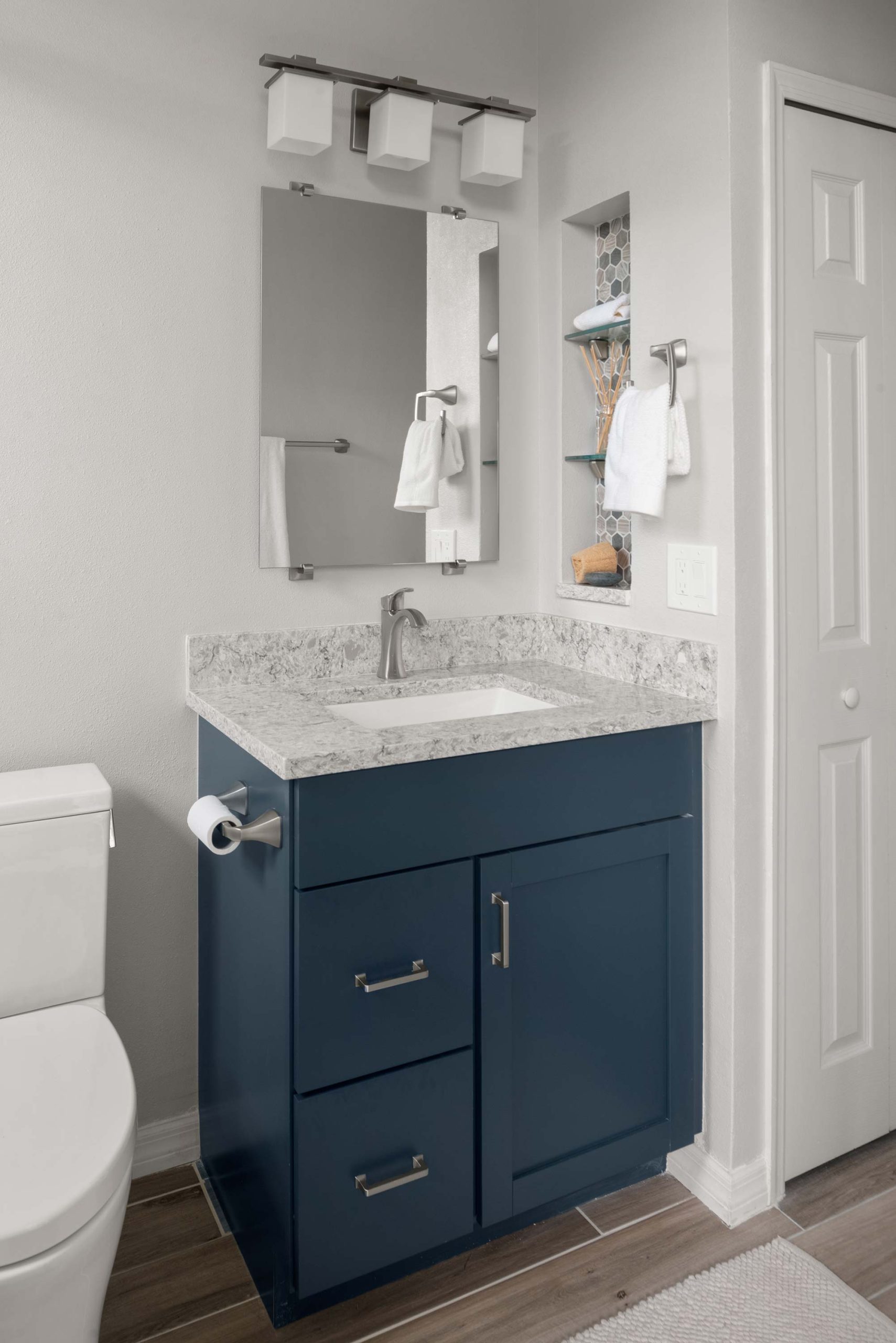 Blog-P14-S_W-Anez-Bath-03 blue bathroom vanity in winter park fl