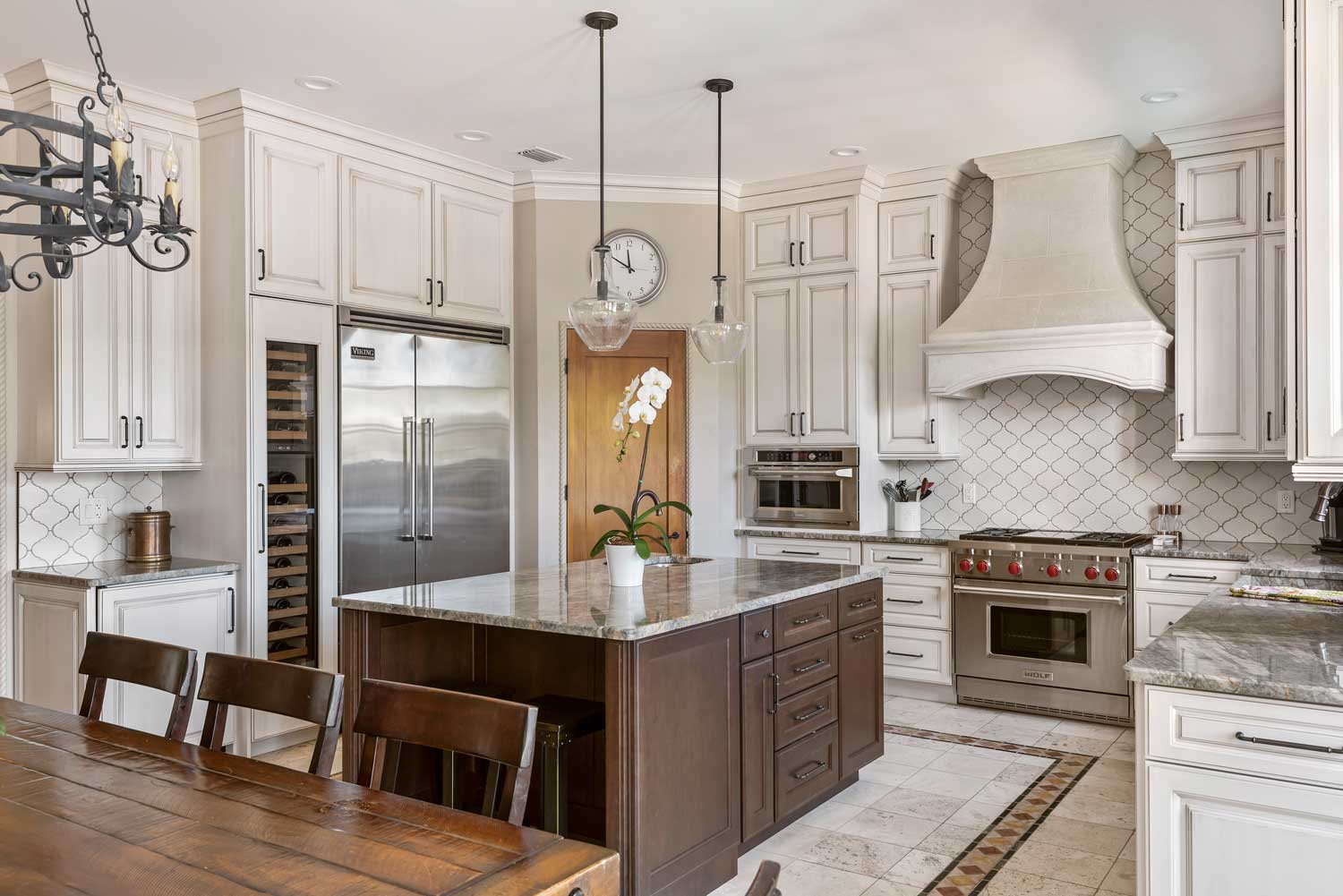 P6-5-Dreamy-Kitchen-Makeovers-Neutral-Color-Palettes spanish style kitchen in tampa