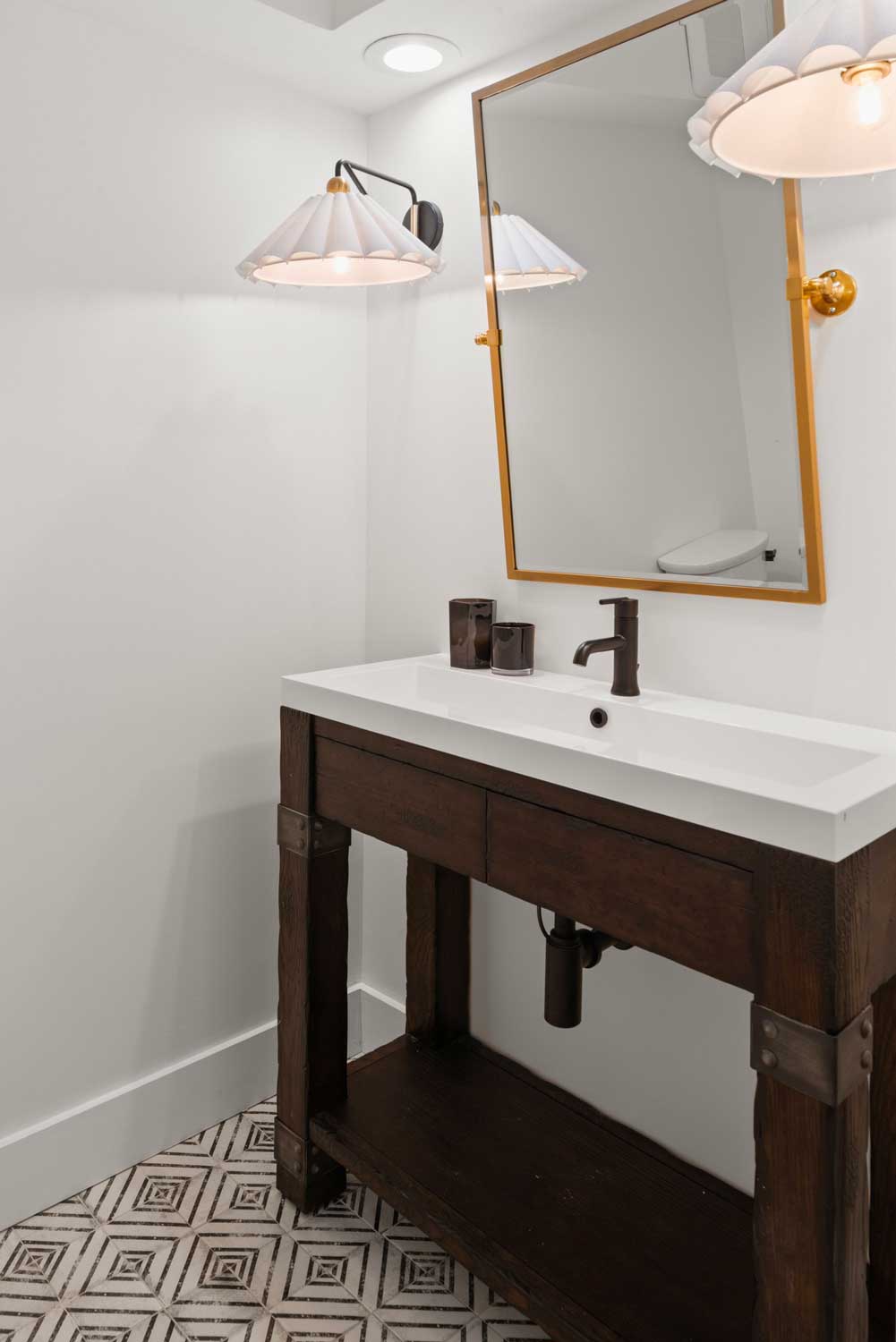 04-14-23-Outdated-1960s-Cottage-Transformed-into-Beautiful-Modern-Oasis-P16 guest bathroom in tampa fl