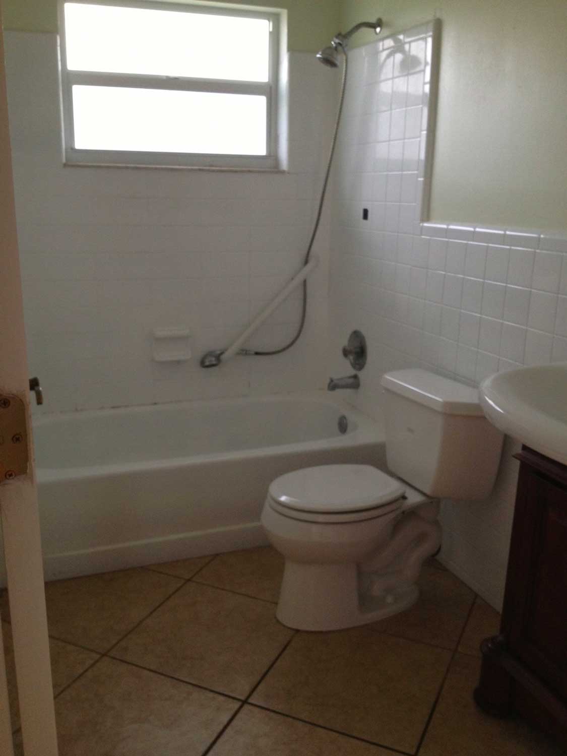 04-21-23-Fresh-Designs-Same-Layouts-for-3-Bathroom-Remodels-P3