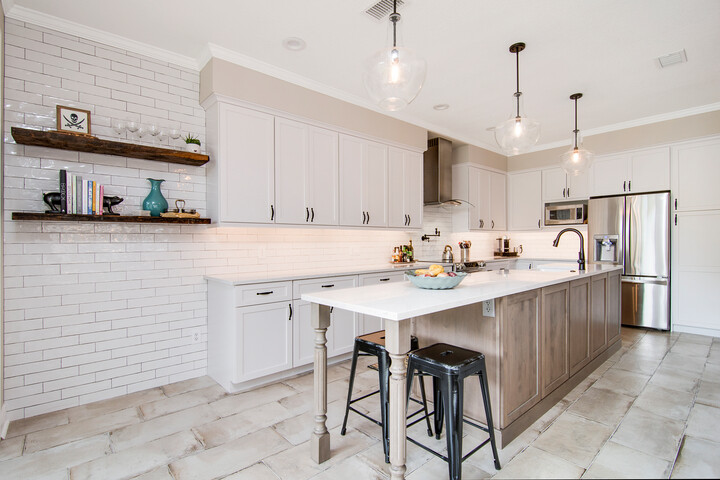 clark_kitchen_002-720x480-5689c704-c894-4766-bb75-0dd2e7789a20 modern farmhouse kitchen in tampa fl