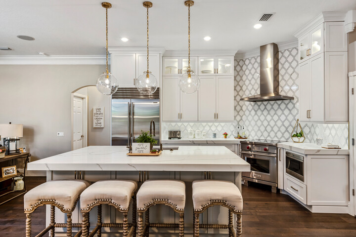 sw_murrin_002-720x480-8dc790dd-718f-499e-ae29-07b686a8e1e8 farmhouse style kitchen in tampa florida