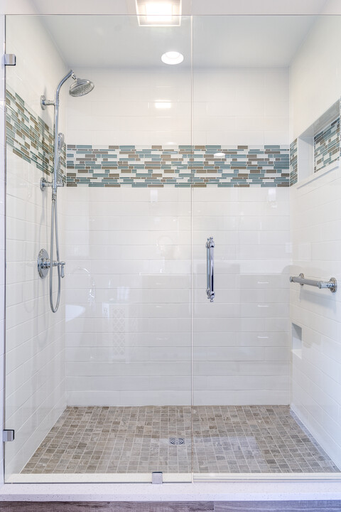 sw_lucas_masterbath_009-480x720-34d73d92-a318-44ec-a1cf-1c76fa3909da bathroom remodel winter park fl
