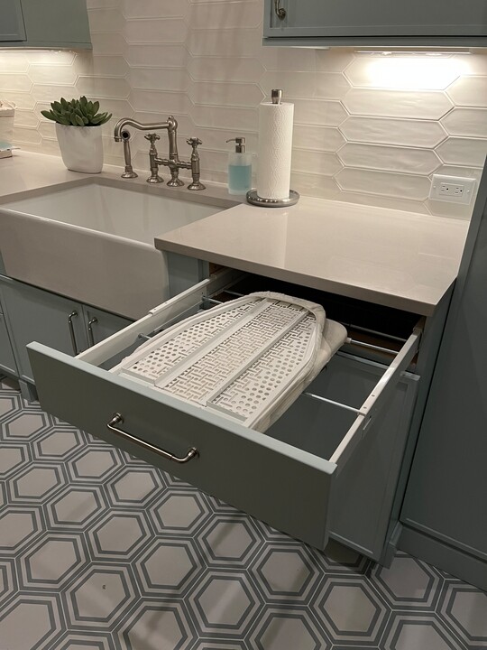 Krista-Davis--5--540x720-4b030758-72a8-46b5-9980-f7908961e22a laundry room makeover in winter park fl