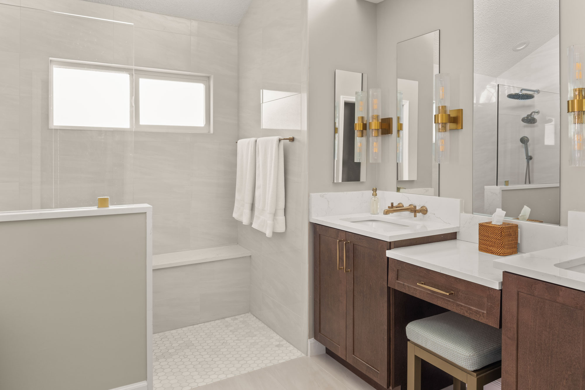 18-S-W-Flick-Bathroom--5-