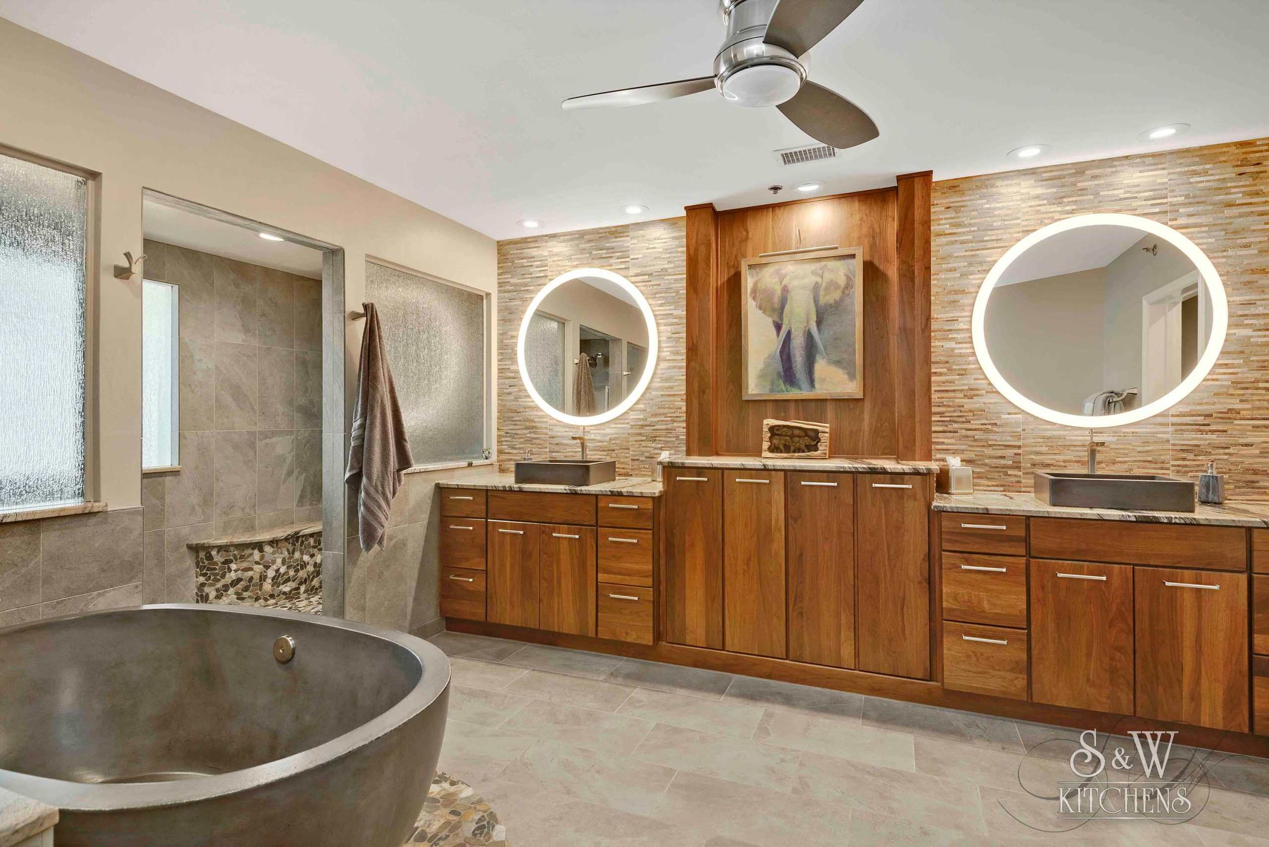 35-S-W-hetrick_masterbath_001