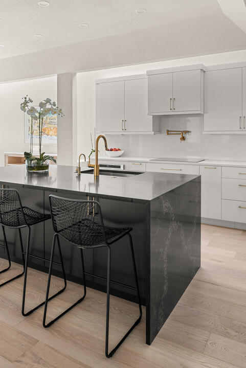 S-W-Sanchez-Kitchen--8--481x720-ac932969-1a32-48cf-9bff-68d16646257b