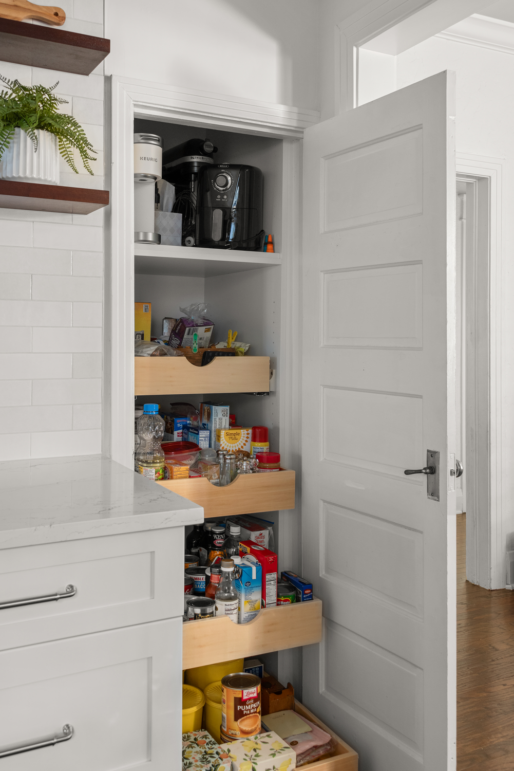 S-W-Hulslander-Kitchen--13--1001x1500-74e16573-e28b-4de2-8a09-9e8b39d2dbcd