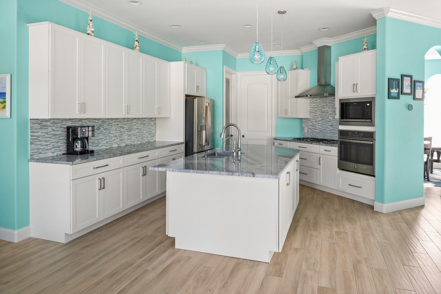 SS-W-Buerger-Kitchen--3--1500x1001-038ad42e-391d-4ec2-8e51-4f38c0b6fdeb