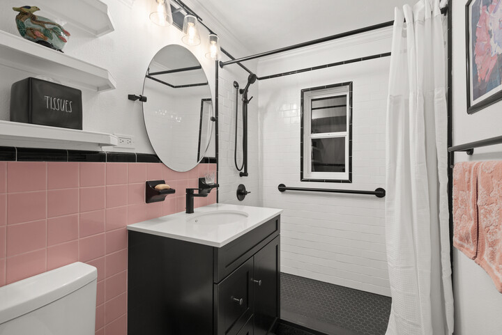 S-W-Barnes-Bathroom--2--720x481-bbe75102-785e-4a43-a857-857a04770a57