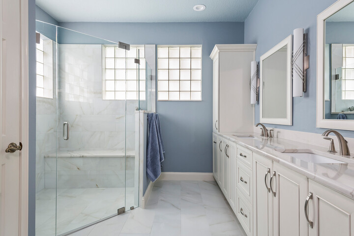 S-W---Leconte-Master-Bathroom----1--720x480-af5bef6e-ef62-4fcc-8ba8-d0d807c7ab89