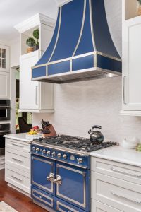 SW_Ellzey_Kitchen_Bar_008-481x720-15c846b6-7237-4af3-83c7-a5263e428a0b